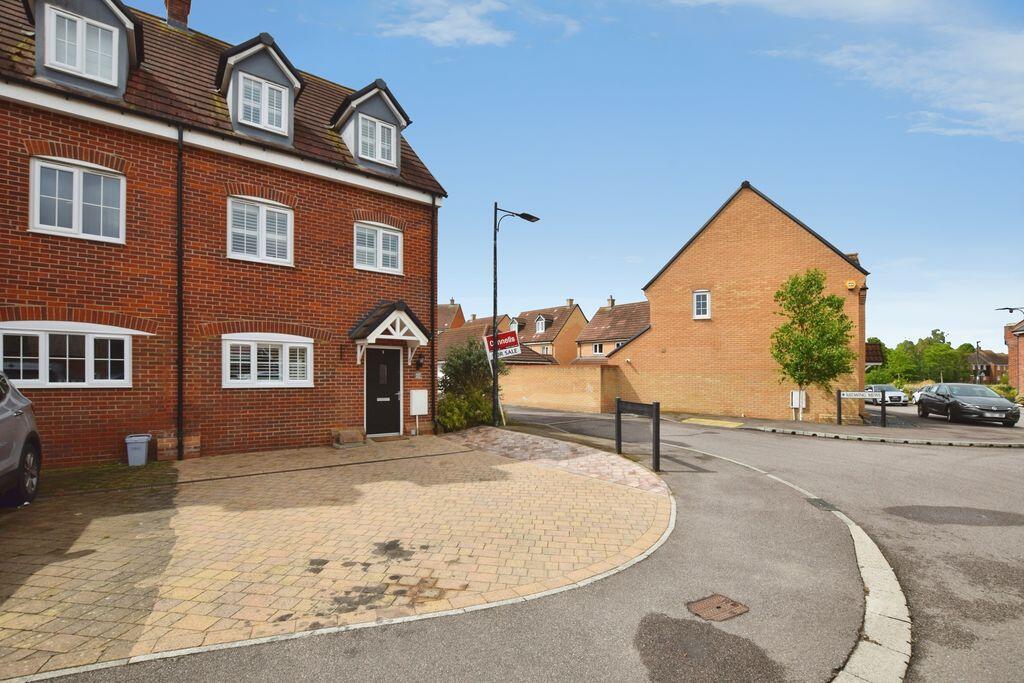 4 bed Detached for rent in Elstow. From Absolute Estate & Letting Agents - Bedford