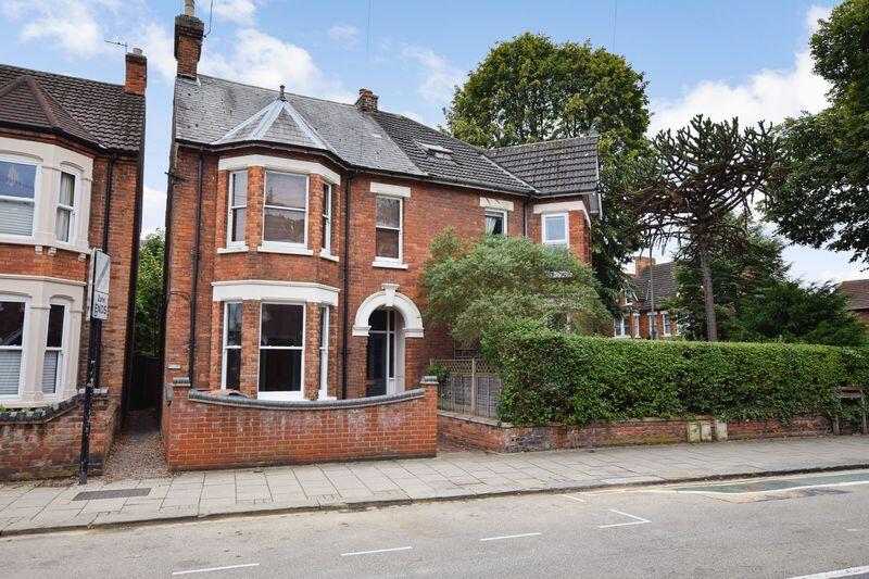 2 bed 1st Floor Flat for rent in Bedford. From Absolute Estate & Letting Agents - Bedford