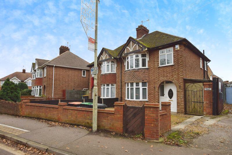 3 bed Semi Detached for rent in Kempston. From Absolute Estate & Letting Agents - Bedford 3 bed Semi Detached for rent in Kempston. From Absolute Estate & Letting Agents - Bedford