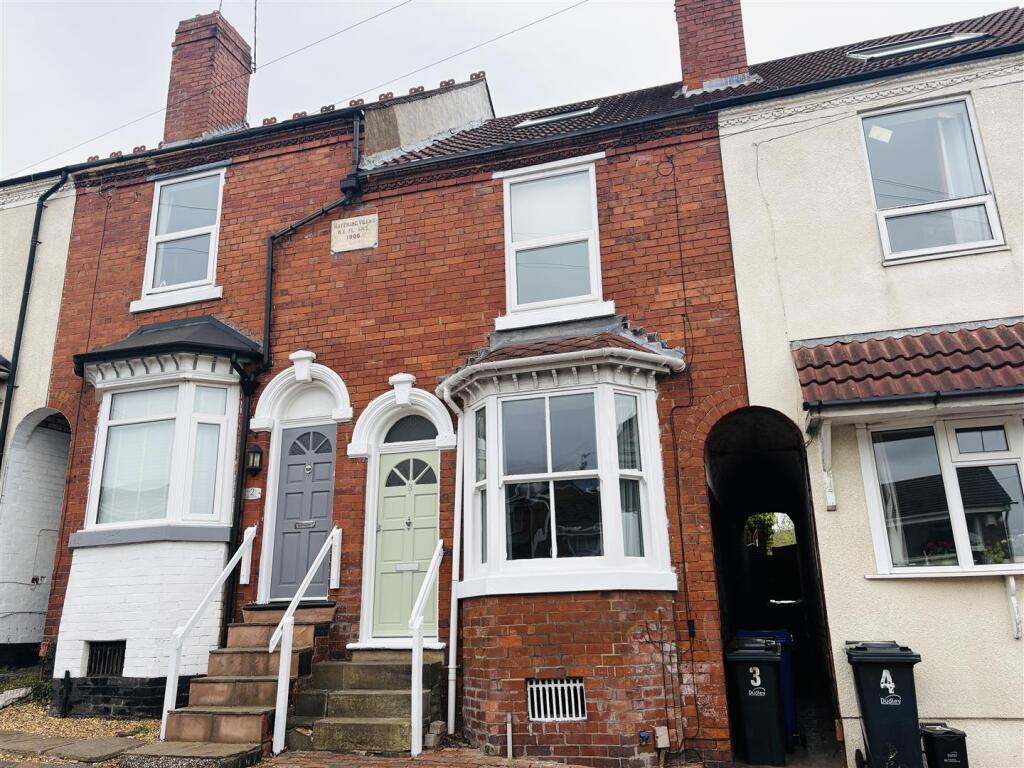 3 bed Mid Terraced House for rent in Hunnington. From Bloore King & Kavanagh - Halesowen