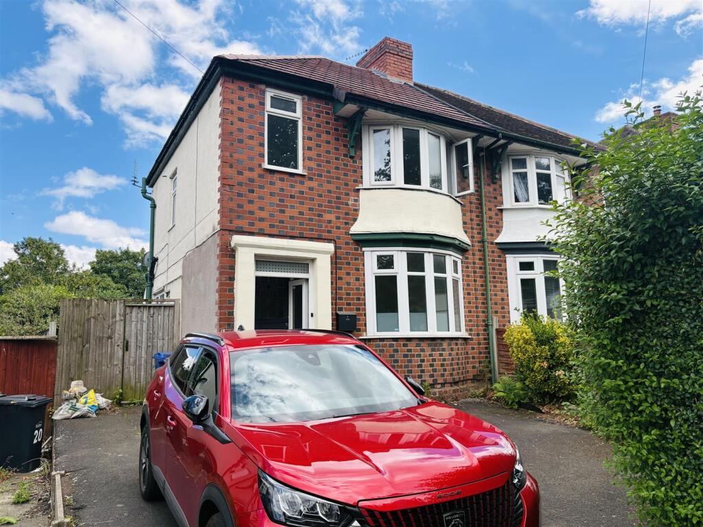 3 bed Semi Detached for rent in Hagley. From Bloore King & Kavanagh - Halesowen 3 bed Semi Detached for rent in Hagley. From Bloore King & Kavanagh - Halesowen