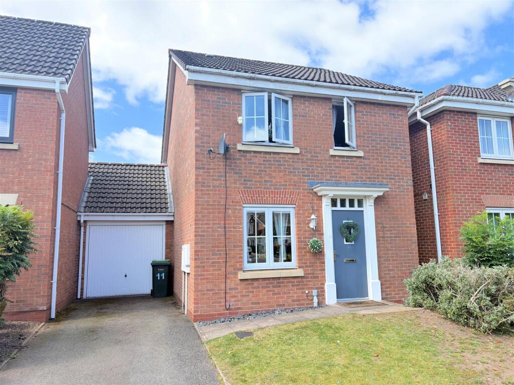 3 bed Detached for rent in Old Hill. From Bloore King & Kavanagh - Halesowen 3 bed Detached for rent in Old Hill. From Bloore King & Kavanagh - Halesowen