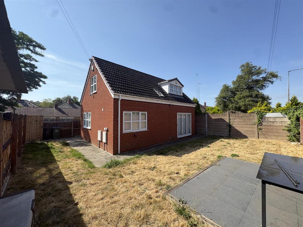2 bed Detached for rent in Old Hill. From Bloore King & Kavanagh - Halesowen 2 bed Detached for rent in Old Hill. From Bloore King & Kavanagh - Halesowen