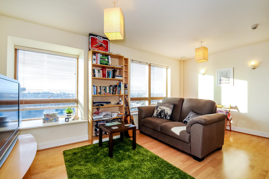 2 bed Apartment for rent in Beckenham. From Alan de Maid - Bromley