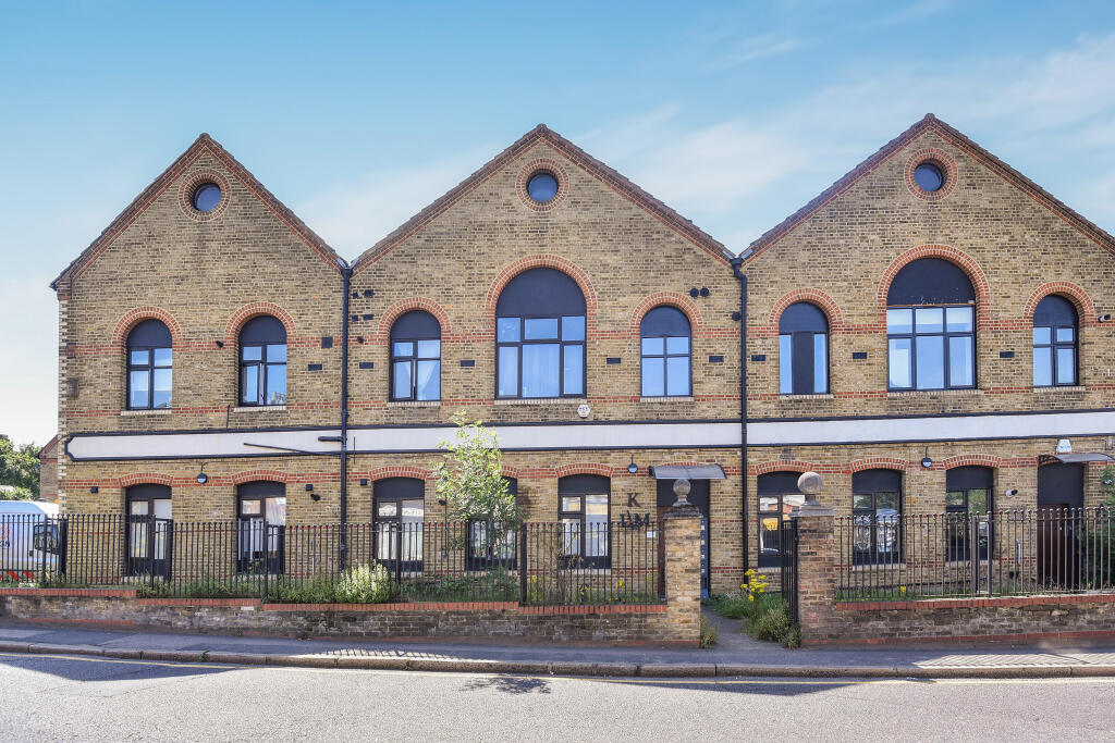 2 bed Apartment for rent in Chislehurst. From Alan de Maid - Bromley 2 bed Apartment for rent in Chislehurst. From Alan de Maid - Bromley