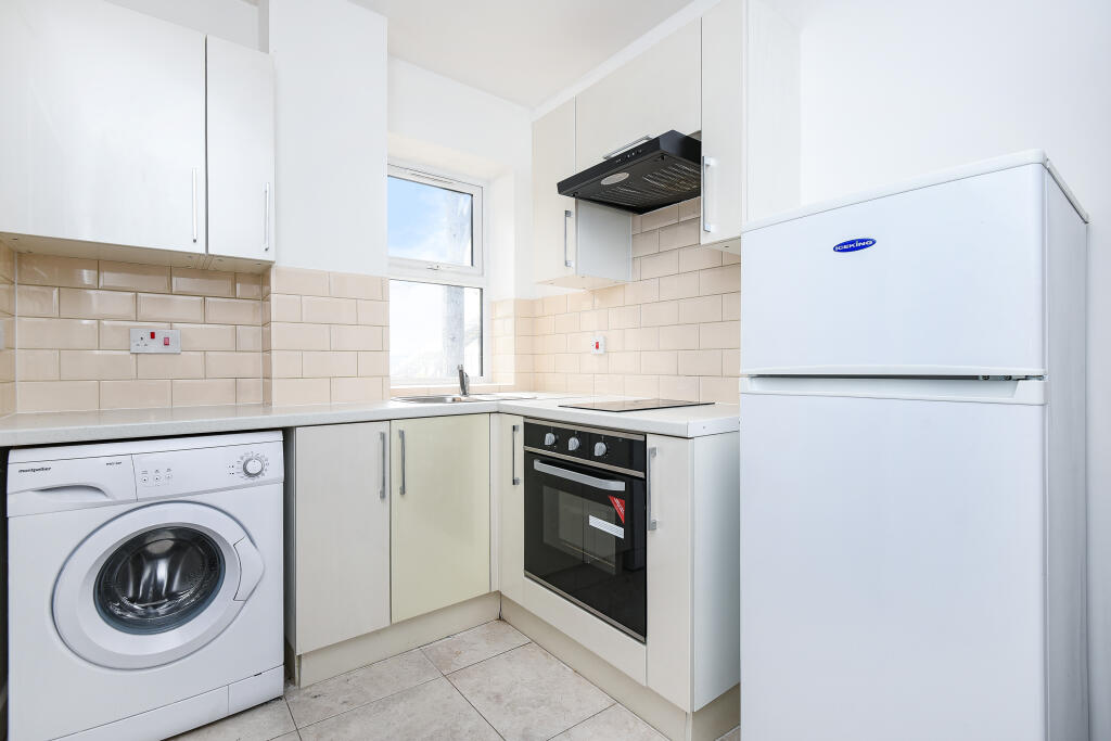 4 bed Studio for rent in Chislehurst. From Alan de Maid - Bromley
