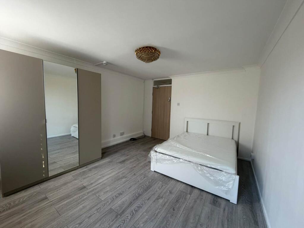 4 bed Detached for rent in London. From Allen Davies & Co - Leyton 4 bed Detached for rent in London. From Allen Davies & Co - Leyton