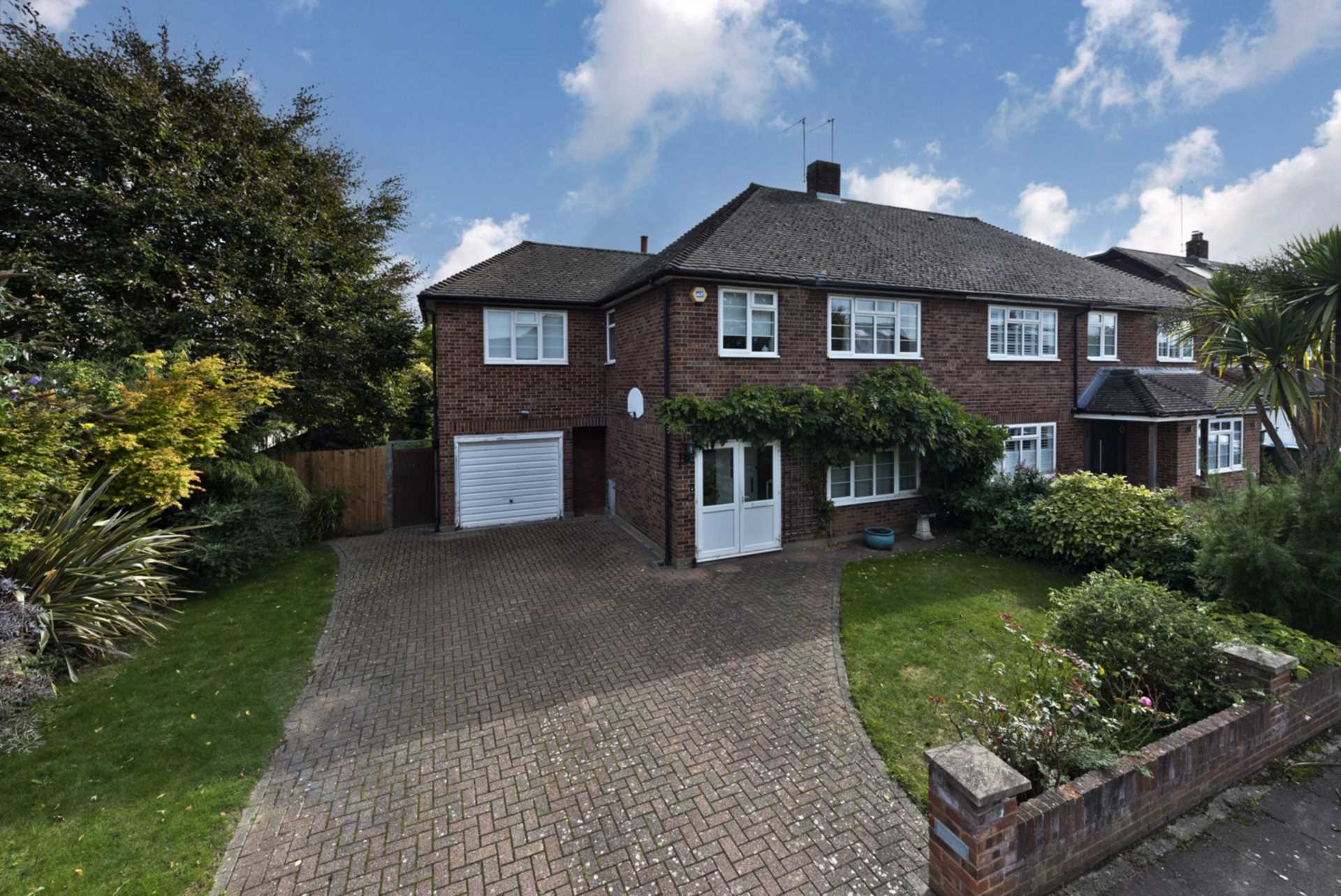4 bed Semi-Detached House for rent in Thames Ditton. From Aldous Craig Estates