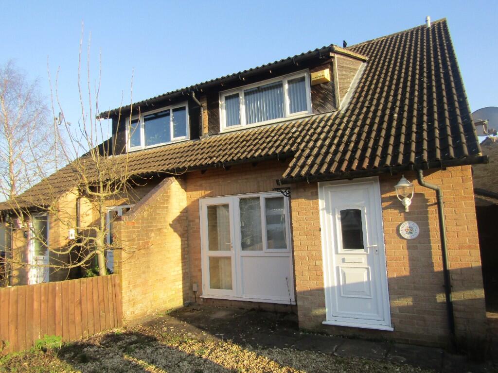 2 bed Cluster Home for rent in Chesterton. From Alexander Letting Agents - East Cowes