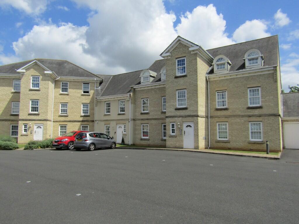 2 bed Apartment for rent in Bicester. From Alexander Letting Agents - East Cowes