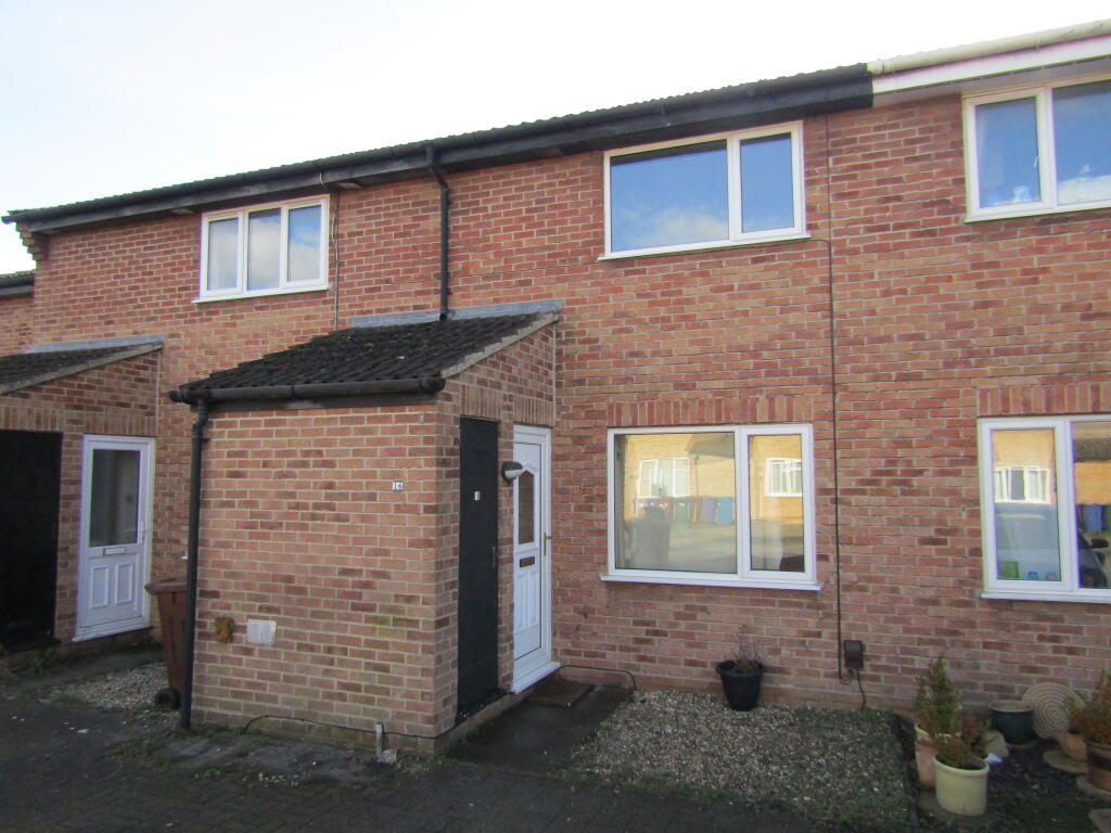 2 bed Mid Terraced House for rent in Chesterton. From Alexander Letting Agents - East Cowes