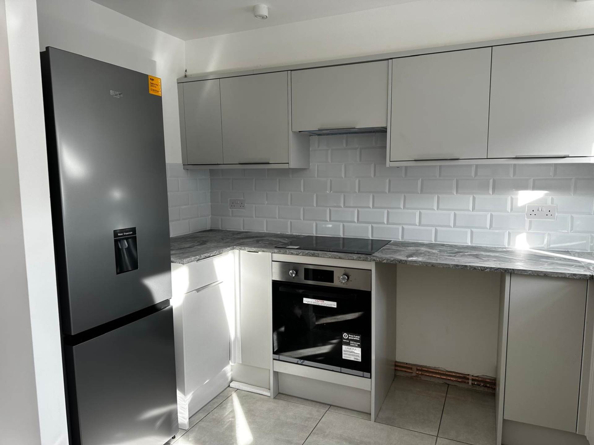 1 bed 1st Floor Flat for rent in London. From Allen Davies