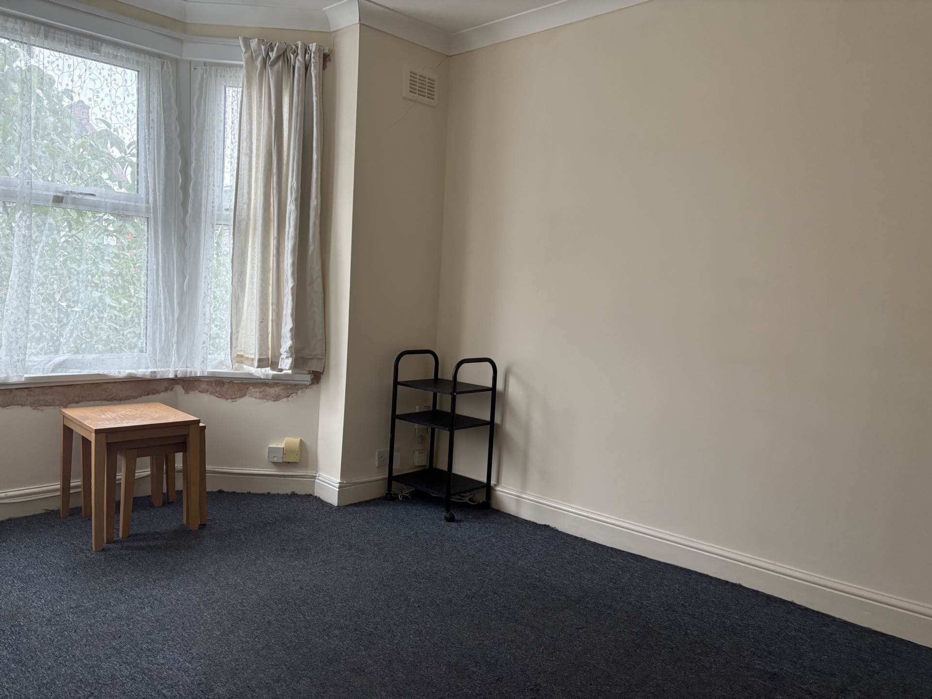 2 bed 1st Floor Flat for rent in London. From Allen Davies 2 bed 1st Floor Flat for rent in London. From Allen Davies