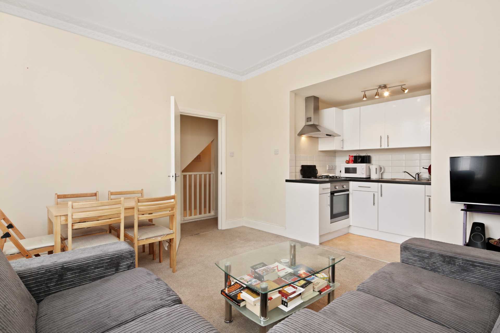3 bed Maisonette for rent in London. From Amber & Co - Uxbridge Road