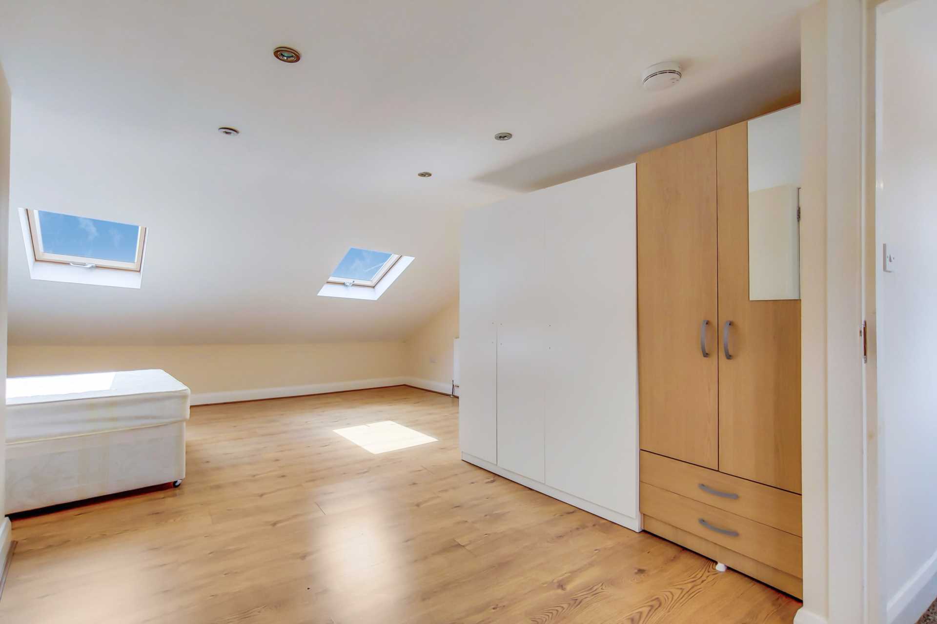2 bed 1st Floor Flat for rent in London. From Amber & Co - Uxbridge Road