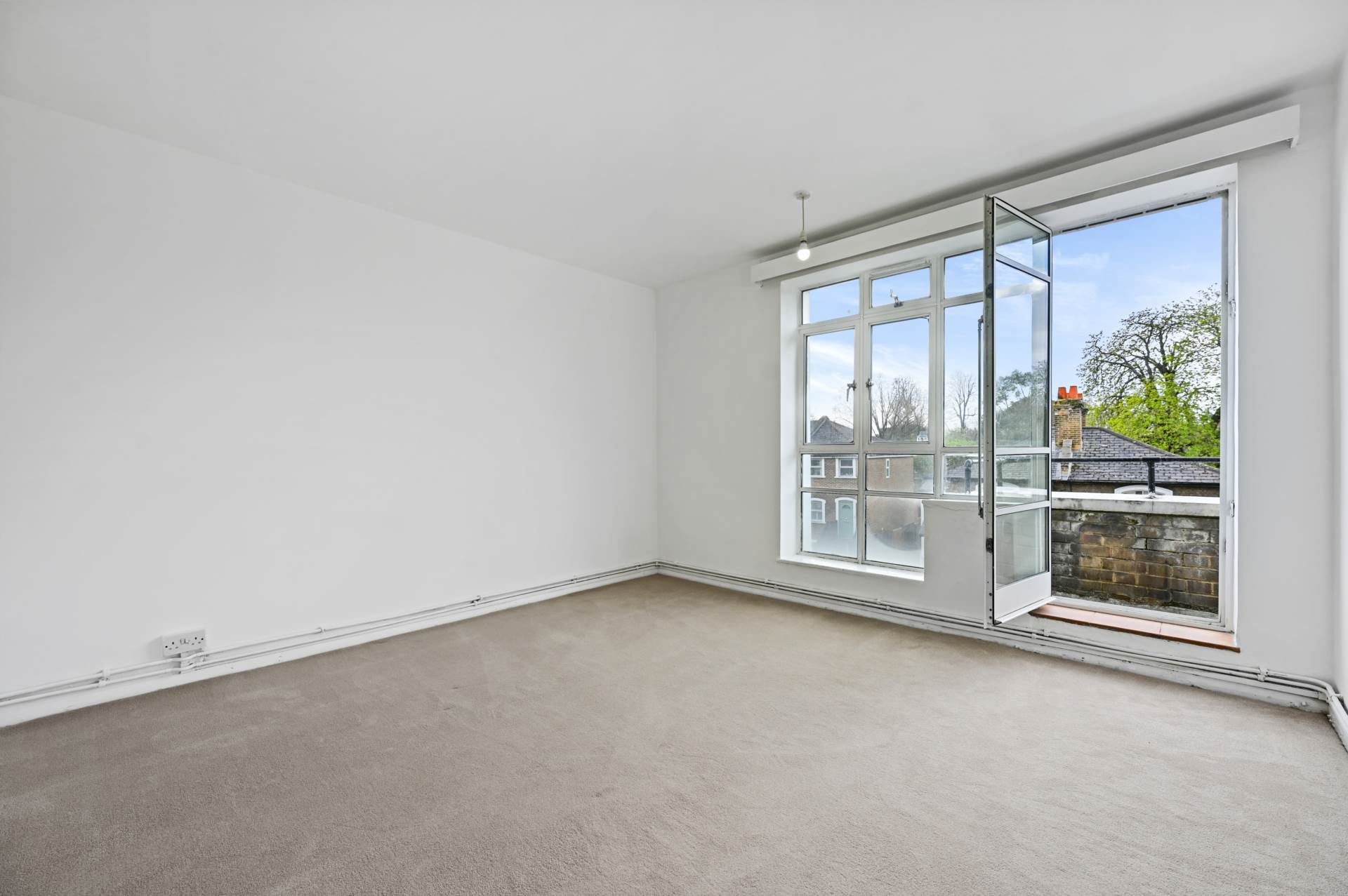 2 bed 1st Floor Flat for rent in London. From Amber & Co - Uxbridge Road