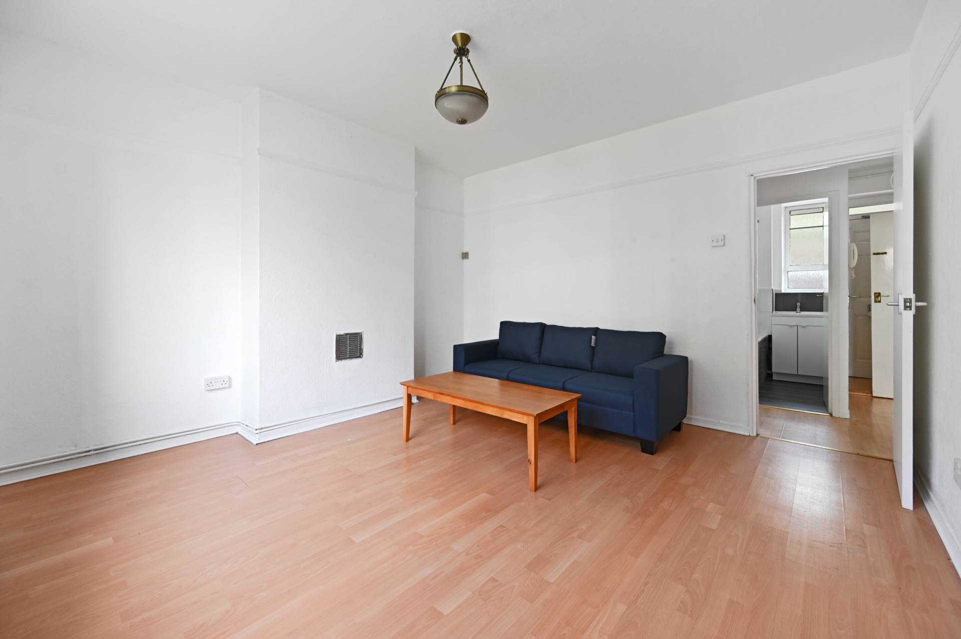 2 bed 1st Floor Flat for rent in London. From Amber & Co - Uxbridge Road