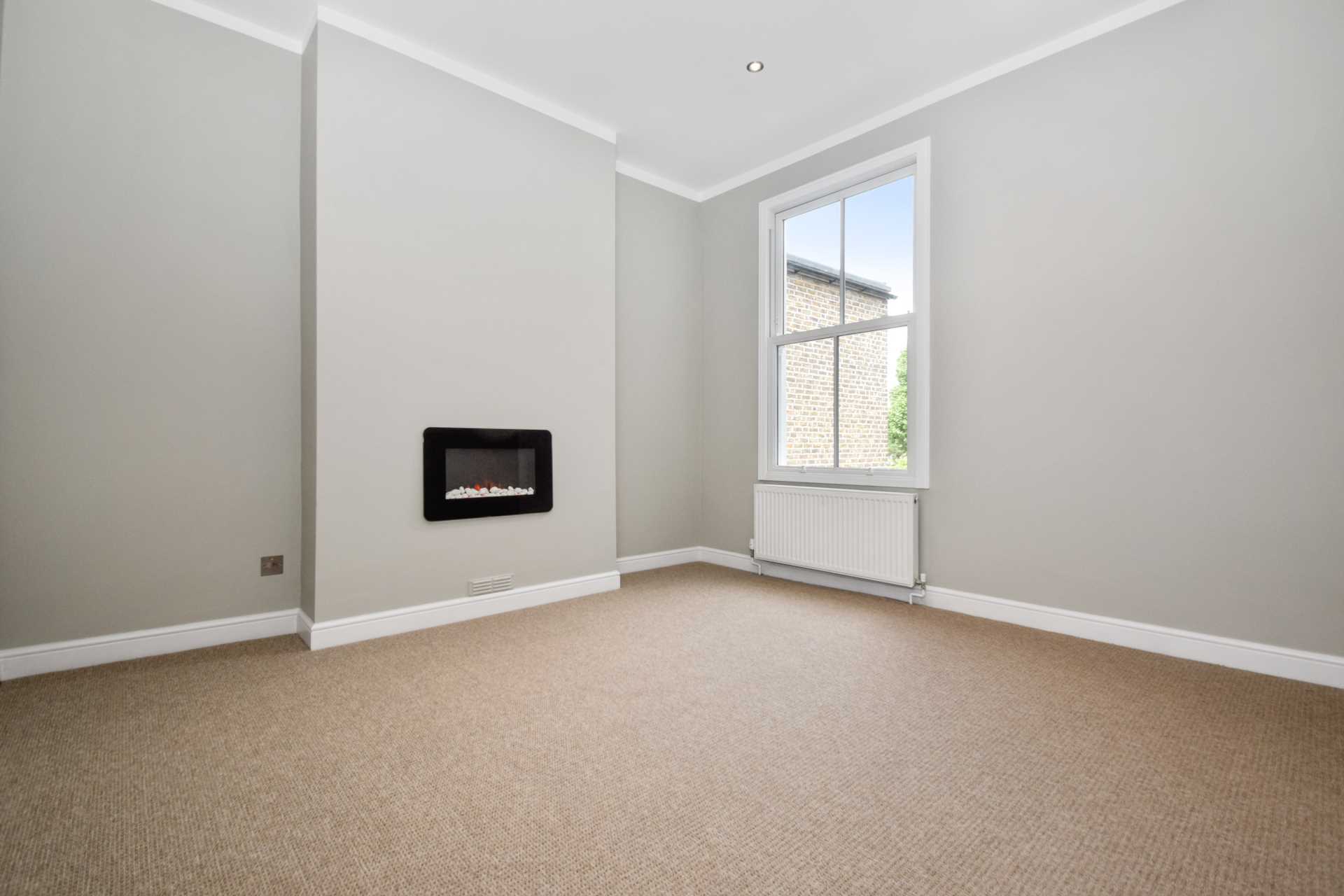 3 bed 1st Floor Flat for rent in Hammersmith. From Amber & Co - Uxbridge Road 3 bed 1st Floor Flat for rent in Hammersmith. From Amber & Co - Uxbridge Road