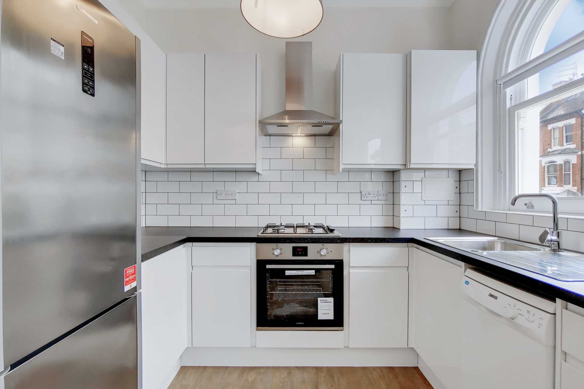 3 bed 1st Floor Flat for rent in Hammersmith. From Amber & Co - Uxbridge Road 3 bed 1st Floor Flat for rent in Hammersmith. From Amber & Co - Uxbridge Road