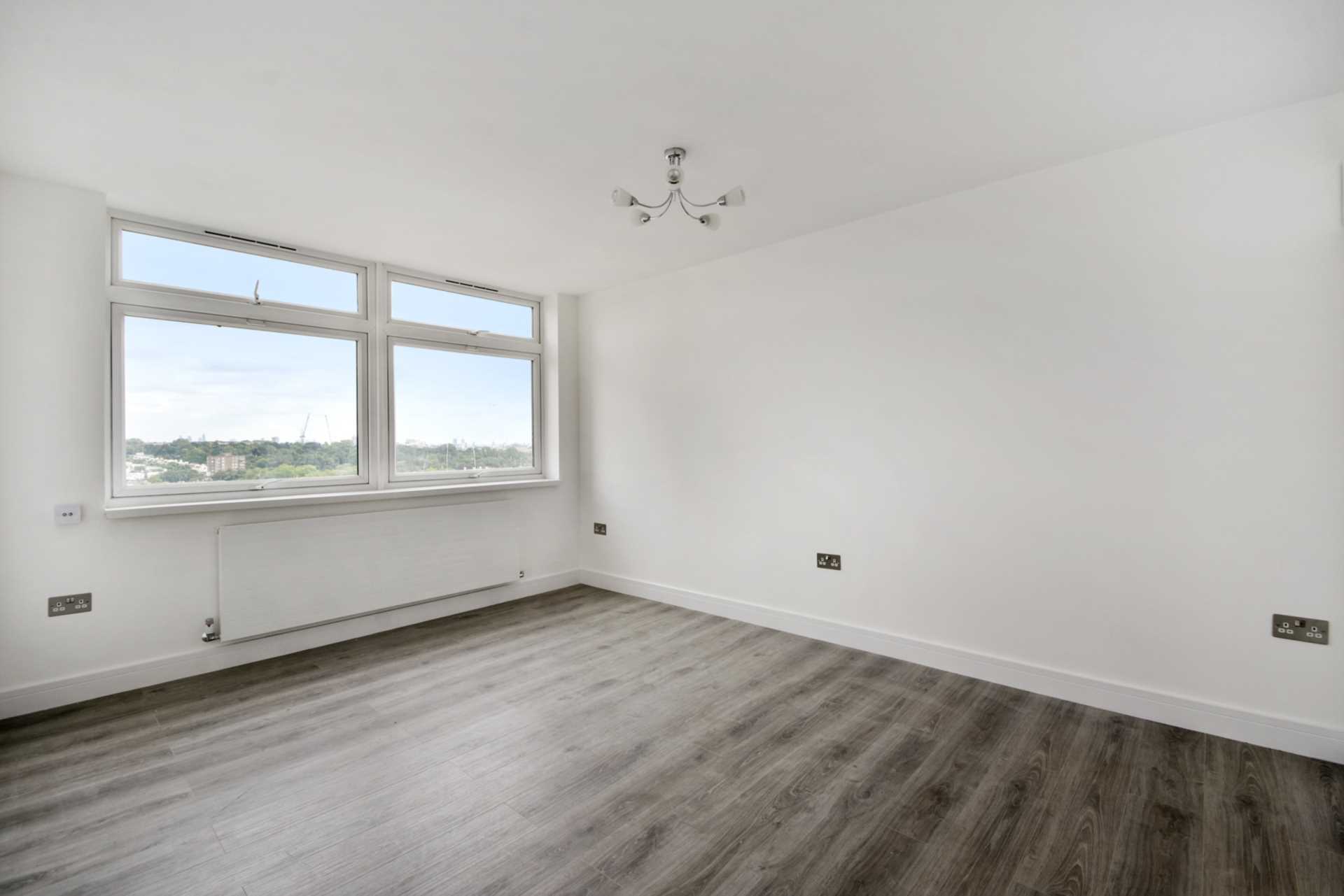 3 bed Apartment for rent in London. From Amber & Co - Uxbridge Road