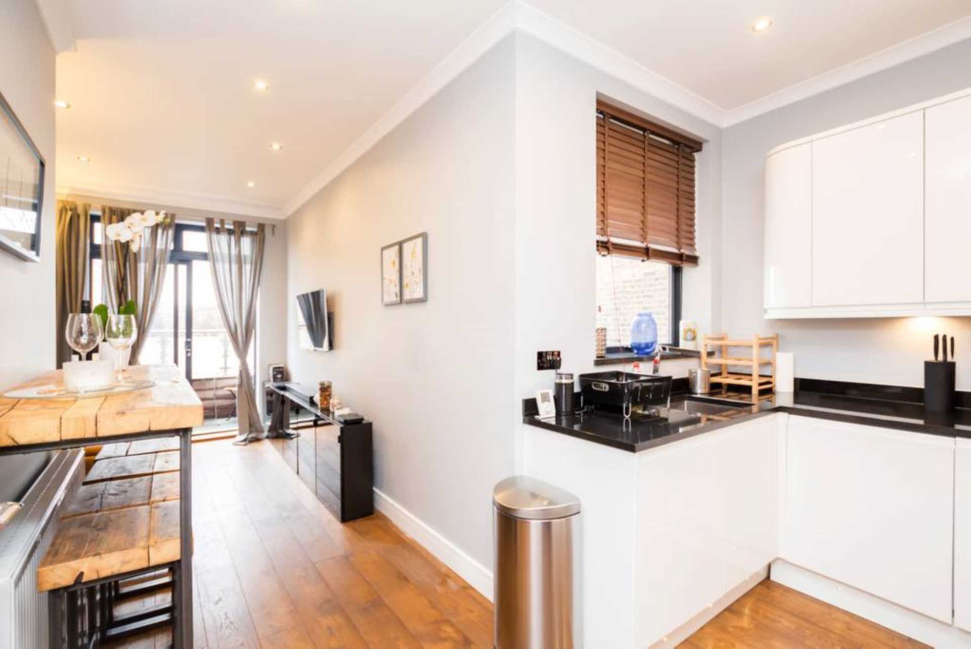 2 bed 1st Floor Flat for rent in London. From Amber & Co - Uxbridge Road 2 bed 1st Floor Flat for rent in London. From Amber & Co - Uxbridge Road