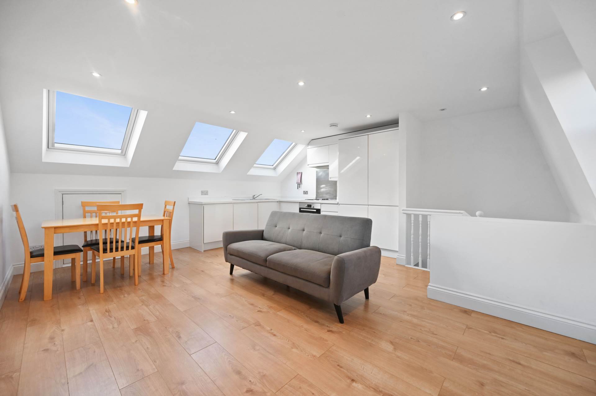 2 bed 1st Floor Flat for rent in Hammersmith. From Amber & Co - Uxbridge Road