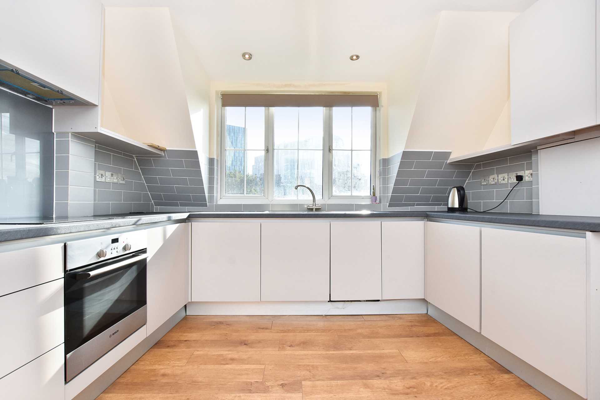 2 bed 1st Floor Flat for rent in London. From Amber & Co - Uxbridge Road