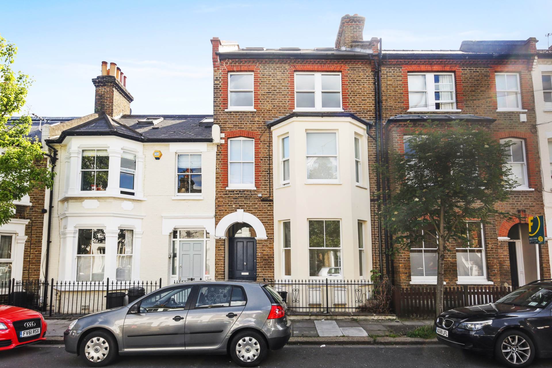 1 bed 1st Floor Flat for rent in Hammersmith. From Amber & Co - Uxbridge Road 1 bed 1st Floor Flat for rent in Hammersmith. From Amber & Co - Uxbridge Road