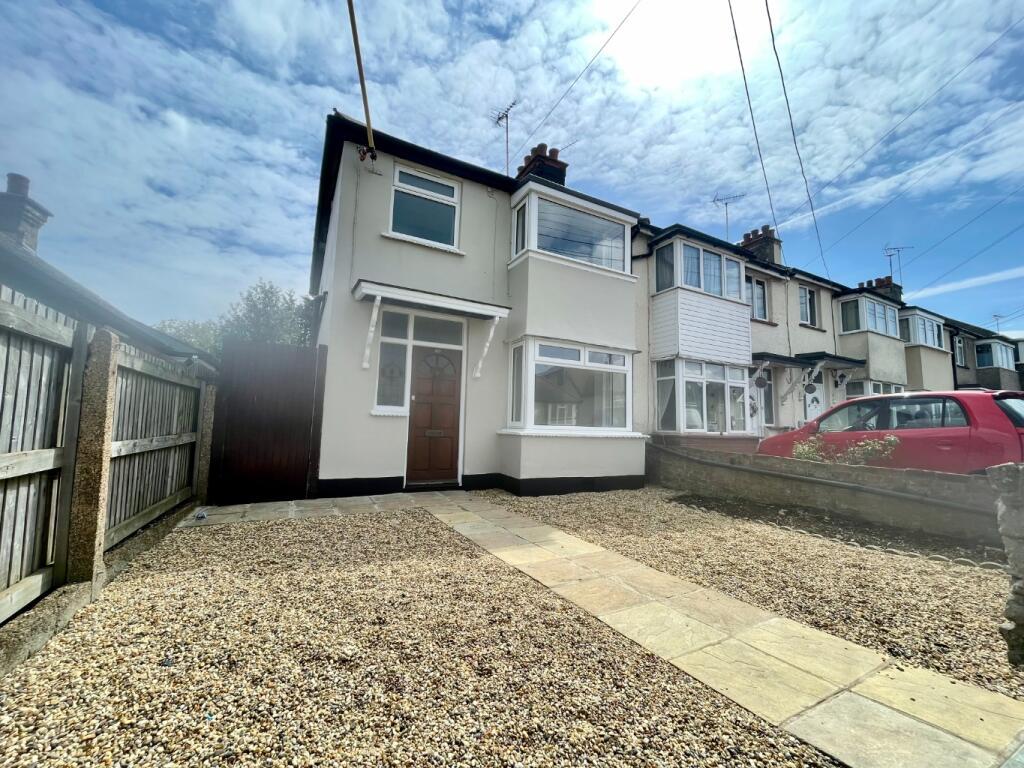 3 bed Semi-Detached House for rent in Hadleigh. From Amos Estates - Hadleigh