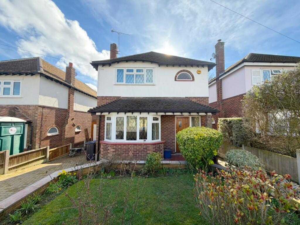 3 bed Detached for rent in Hadleigh. From Amos Estates - Hadleigh