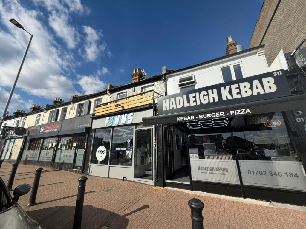 2 bed 1st Floor Flat for rent in Hadleigh. From Amos Estates - Hadleigh