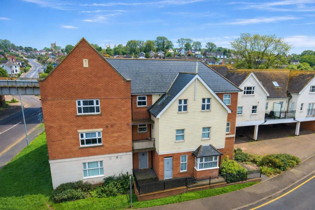 2 bed Apartment for rent in Rayleigh. From Amos Estates - Hadleigh