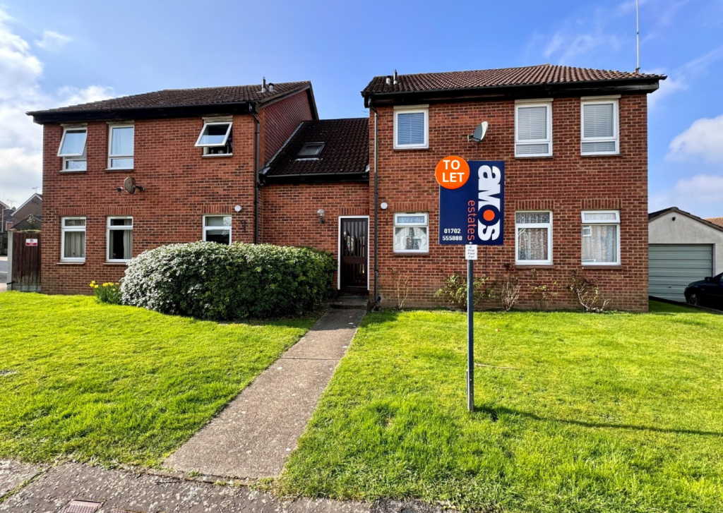 4 bed Studio for rent in Hawkwell. From Amos Estates - Hadleigh 4 bed Studio for rent in Hawkwell. From Amos Estates - Hadleigh