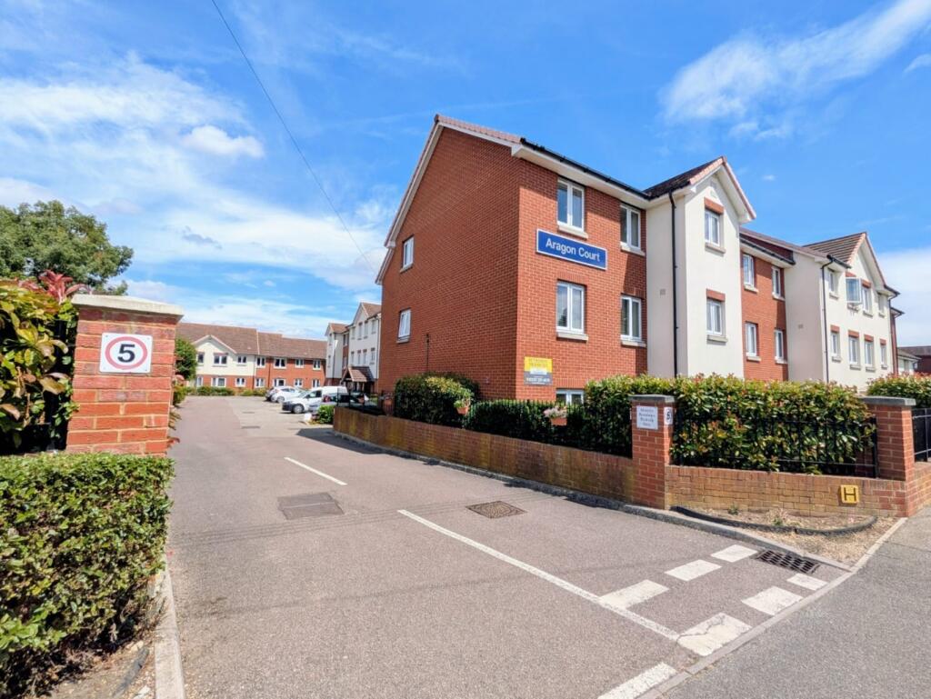 1 bed 1st Floor Flat for rent in Hadleigh. From Amos Estates - Hadleigh