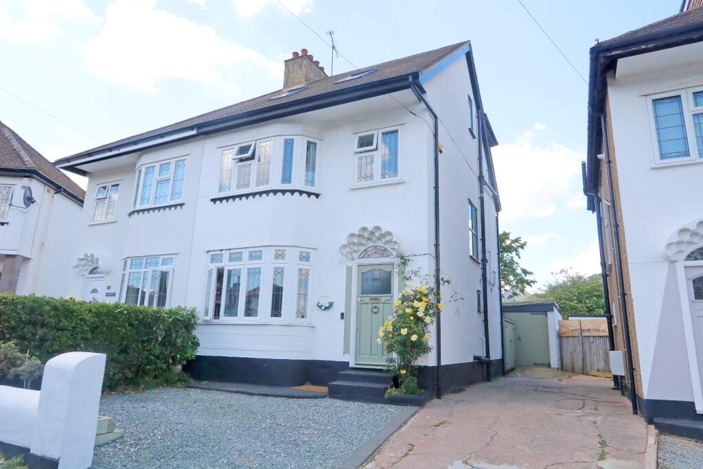 4 bed Semi Detached for rent in Hadleigh. From Amos Estates - Hadleigh 4 bed Semi Detached for rent in Hadleigh. From Amos Estates - Hadleigh