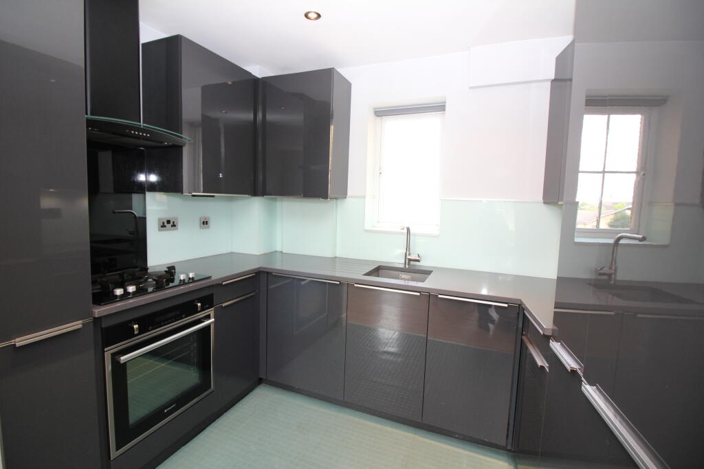 1 bed Apartment for rent in Camberwell. From Andrew Reeves - Bromley