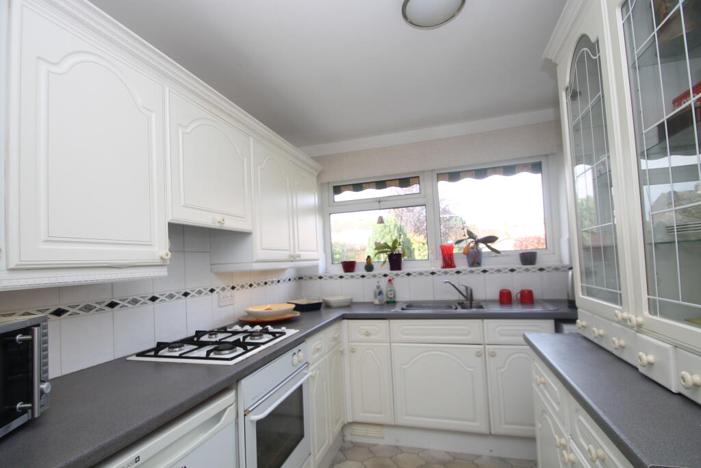 2 bed Bungalow for rent in Single Street. From Andrew Reeves - Bromley