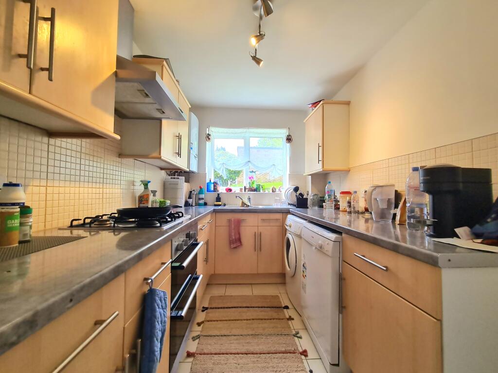 2 bed 1st Floor Flat for rent in Keston Mark. From Andrew Reeves - Bromley-Lettings 2 bed 1st Floor Flat for rent in Keston Mark. From Andrew Reeves - Bromley-Lettings