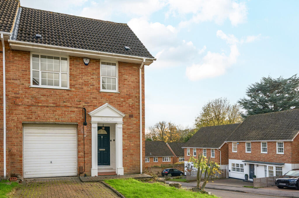3 bed Detached for rent in Chislehurst. From Andrew Reeves - Bromley-Lettings 3 bed Detached for rent in Chislehurst. From Andrew Reeves - Bromley-Lettings
