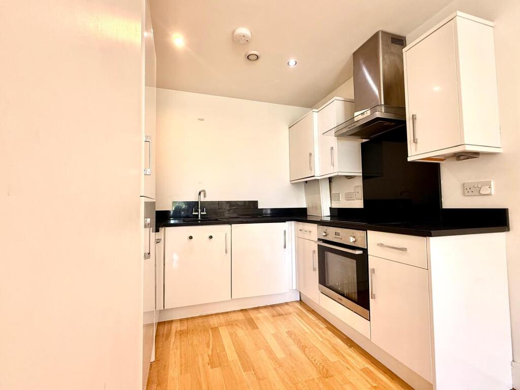 1 bed 1st Floor Flat for rent in Chislehurst. From Andrew Reeves - Bromley-Lettings