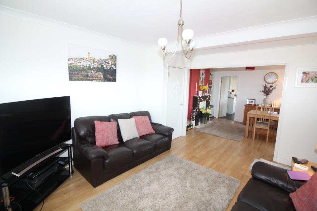 3 bed Detached for rent in Keston Mark. From Andrew Reeves - Bromley-Lettings 3 bed Detached for rent in Keston Mark. From Andrew Reeves - Bromley-Lettings