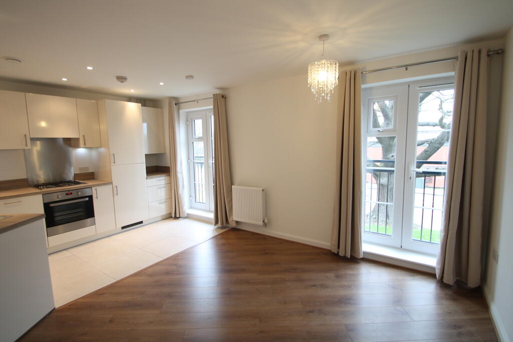 2 bed 1st Floor Flat for rent in Keston Mark. From Andrew Reeves - Bromley-Lettings