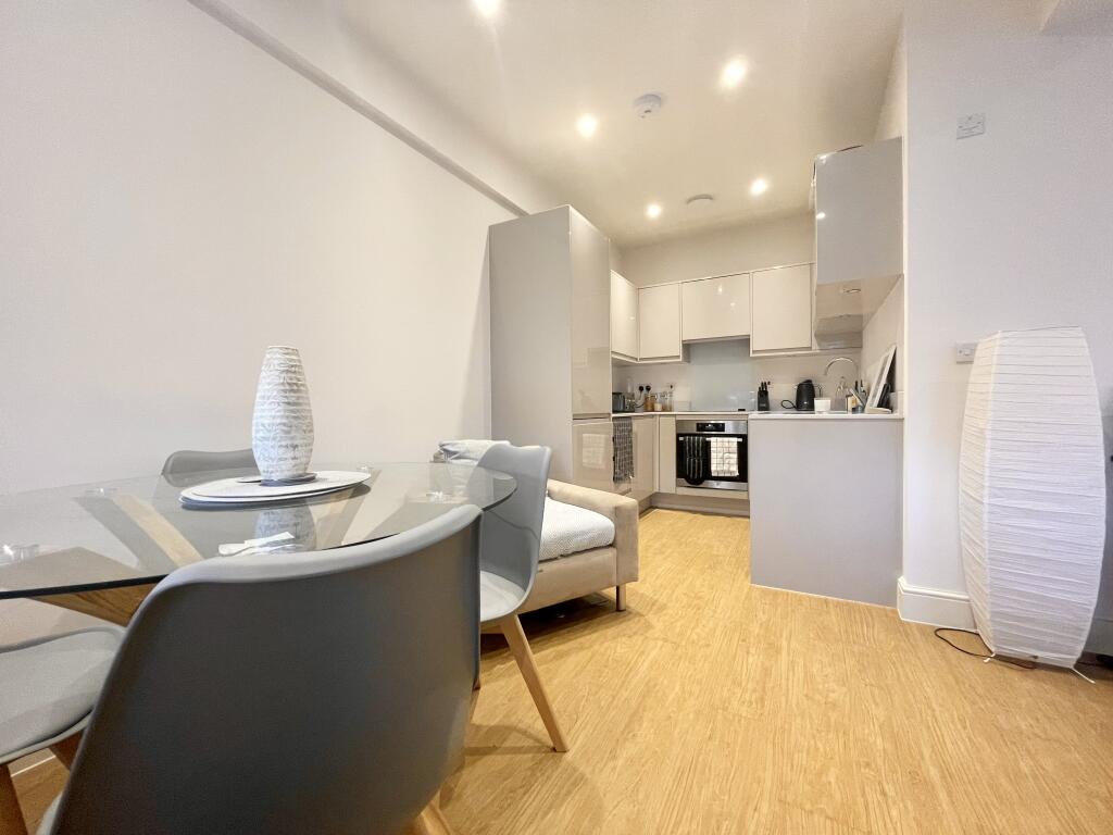 1 bed 1st Floor Flat for rent in Crofton. From Andrew Reeves - Bromley-Lettings