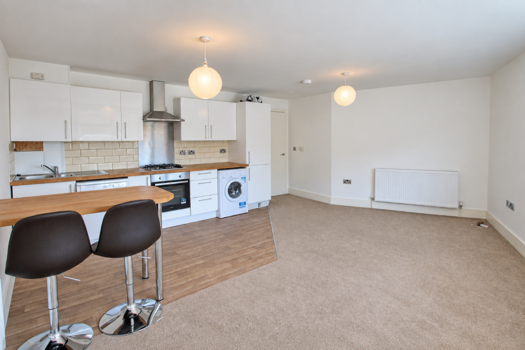 2 bed 1st Floor Flat for rent in Keston Mark. From Andrew Reeves - Bromley-Lettings 2 bed 1st Floor Flat for rent in Keston Mark. From Andrew Reeves - Bromley-Lettings