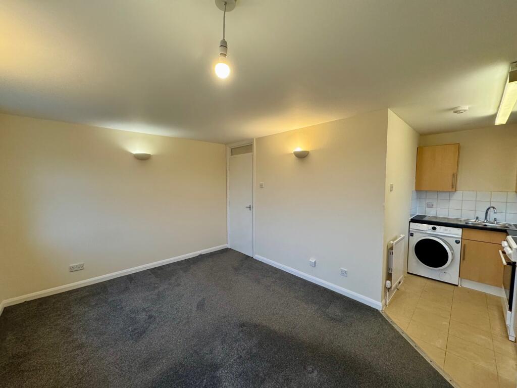 1 bed Apartment for rent in Penge. From Andrew Reeves - Beckenham-Lettings