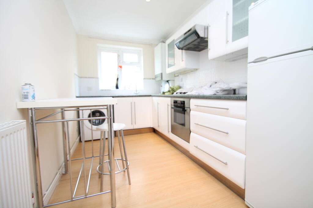 2 bed 1st Floor Flat for rent in Beckenham. From Andrew Reeves - Beckenham-Lettings 2 bed 1st Floor Flat for rent in Beckenham. From Andrew Reeves - Beckenham-Lettings