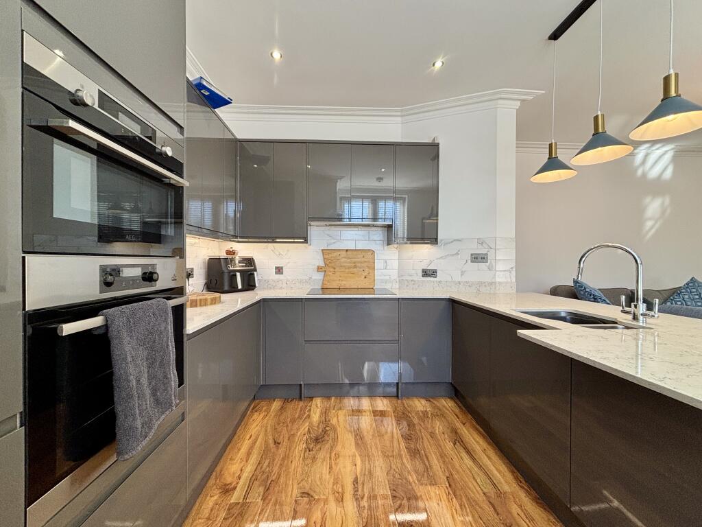 2 bed 1st Floor Flat for rent in Beckenham. From Andrew Reeves - Beckenham-Lettings