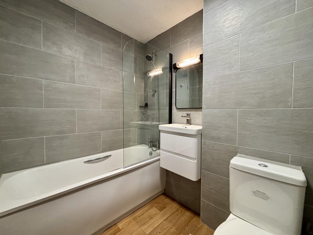 1 bed 1st Floor Flat for rent in Beckenham. From Andrew Reeves - Beckenham-Lettings