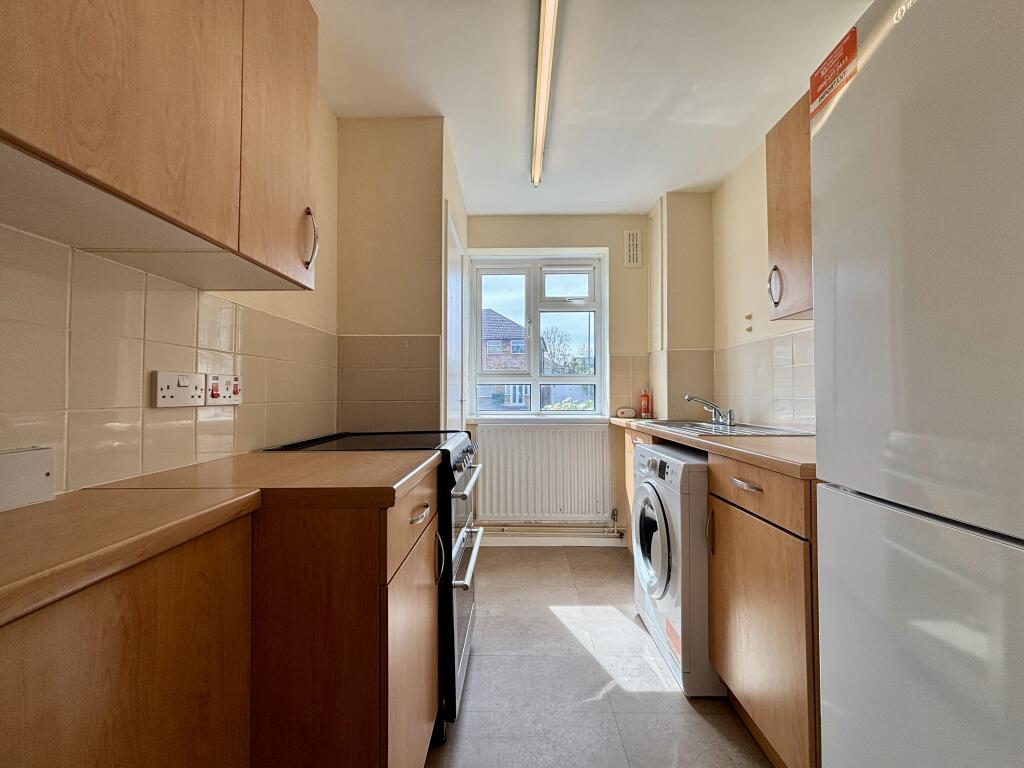 1 bed 1st Floor Flat for rent in Beckenham. From Andrew Reeves - Beckenham-Lettings