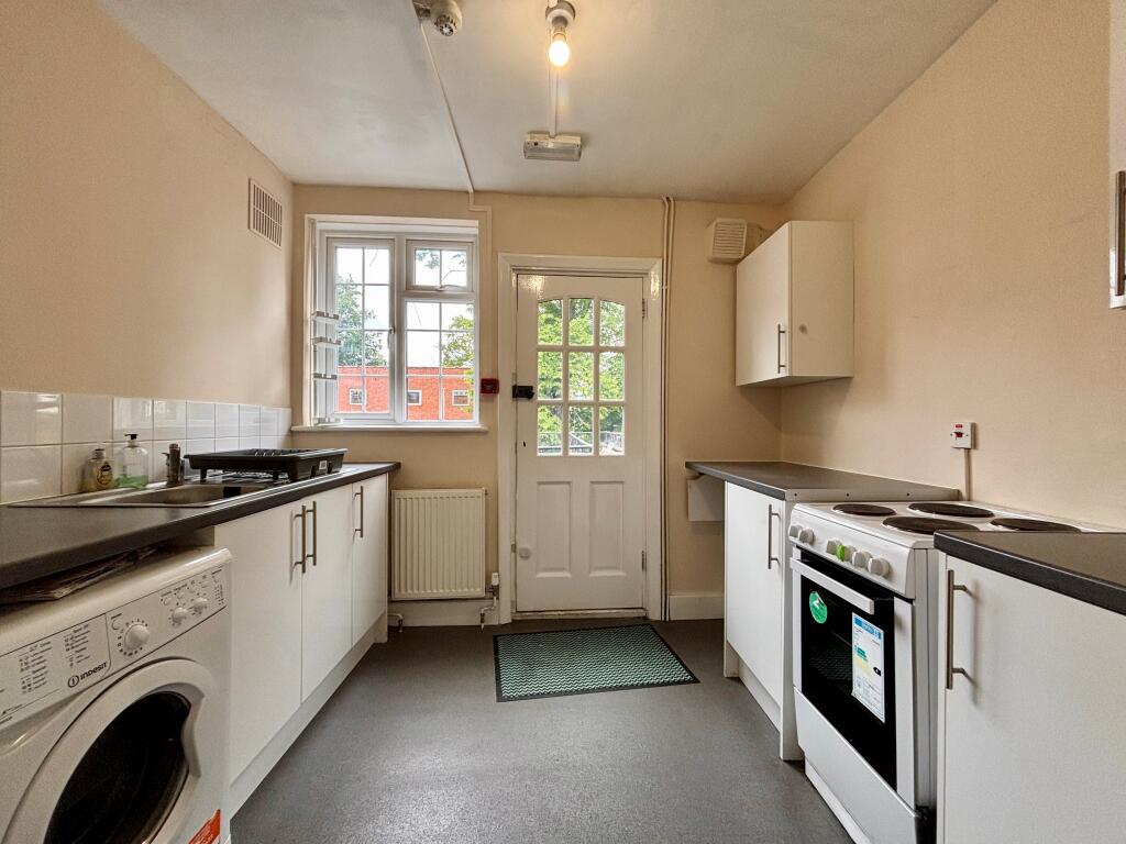 3 bed 1st Floor Flat for rent in Beckenham. From Andrew Reeves - Beckenham-Lettings 3 bed 1st Floor Flat for rent in Beckenham. From Andrew Reeves - Beckenham-Lettings